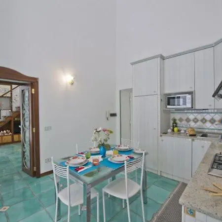 Appartement Tovere Sleeps 4