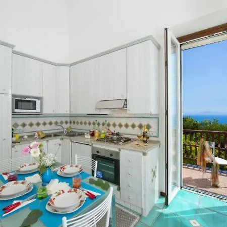 Appartement Tovere Sleeps 4