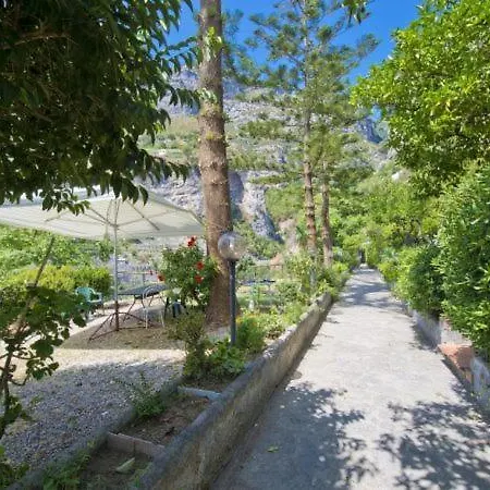 Appartement Tovere Sleeps 4