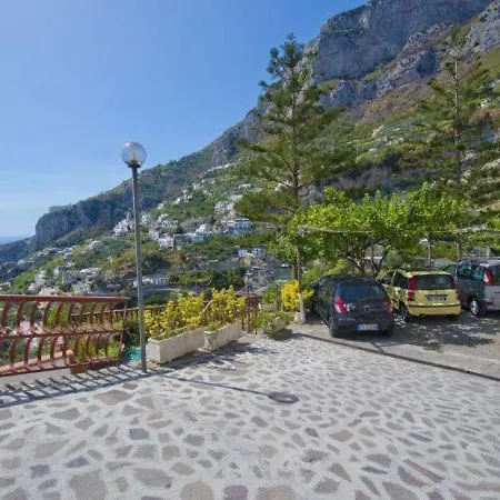 Appartement Tovere Sleeps 4